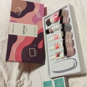 New dip powder nail kit.